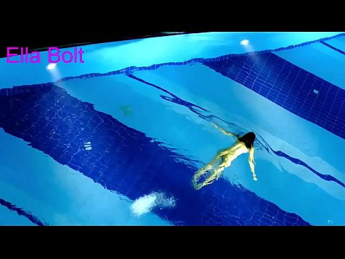 ❤️ Ma nistax nieqaf nara, blonda żagħżugħa maqbuda tgħum nuda fil-pool tar-resort ELLA BOLT ☑ Super sess f'mt.klassikaprint.ru ﹏